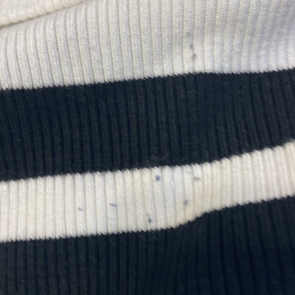 Romantic Embroidered off the shoulder sweater - Picture 7 of 8